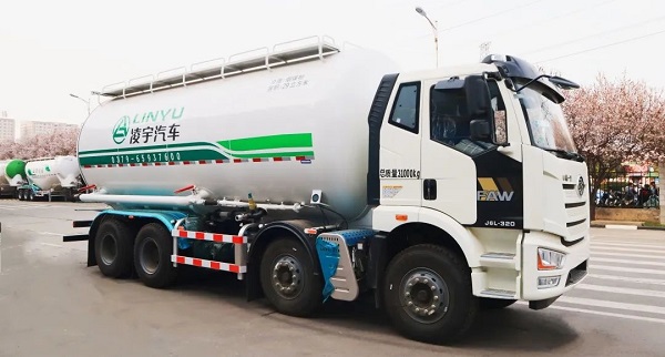 凌宇干混砂漿車的特點都有什么？